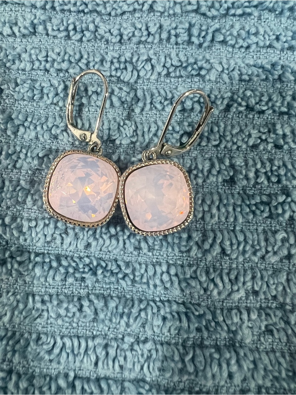 Light pink Touchstone crystal earrings